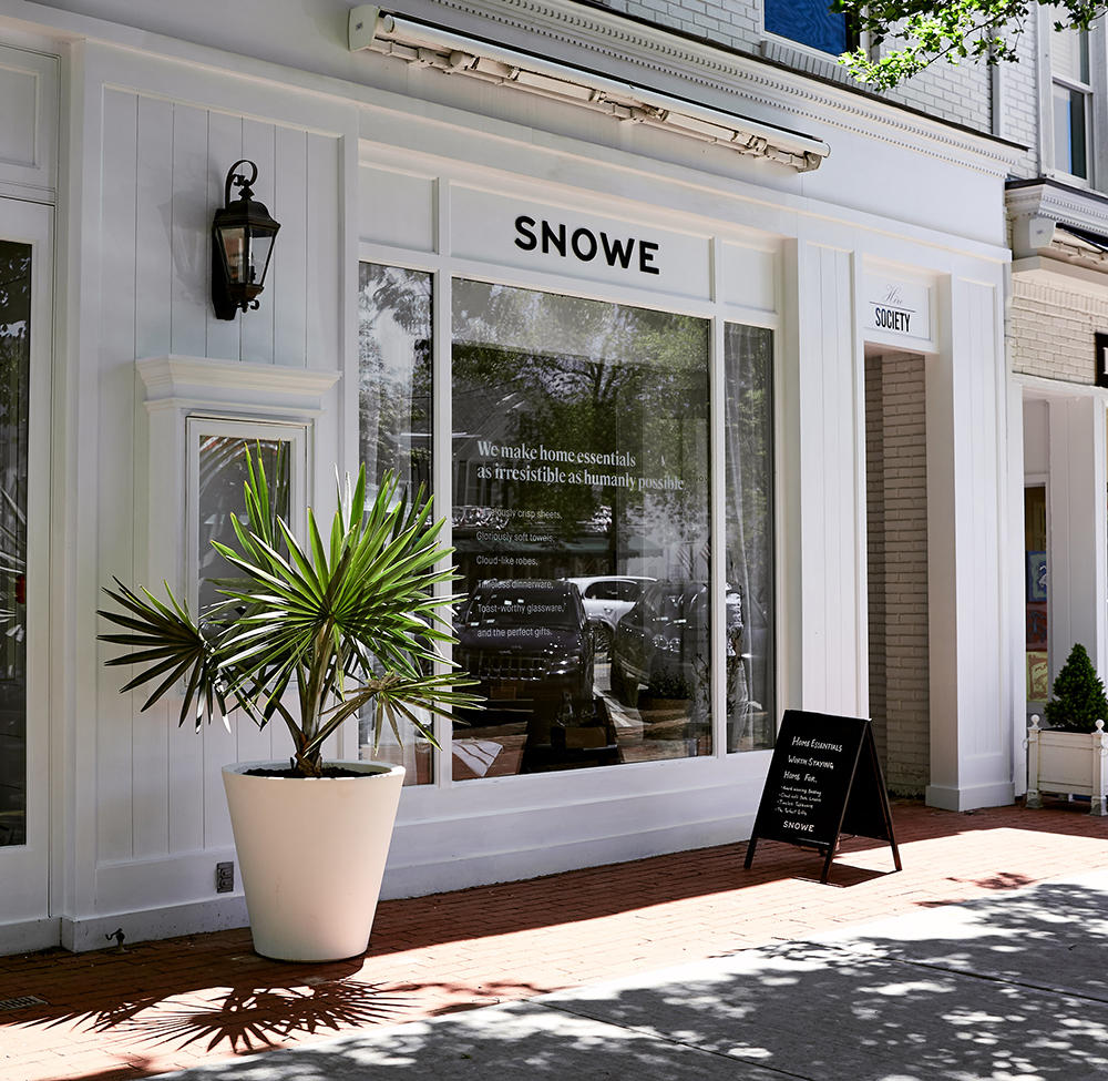 Snowe's former Southampton storefront