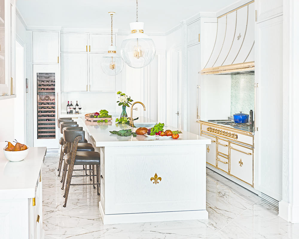 A custom kitchen by L'Atelier Paris Haute Design