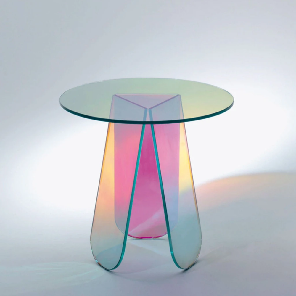 Full transparency: 9 acrylic furniture pieces that will have you thinking clearly
