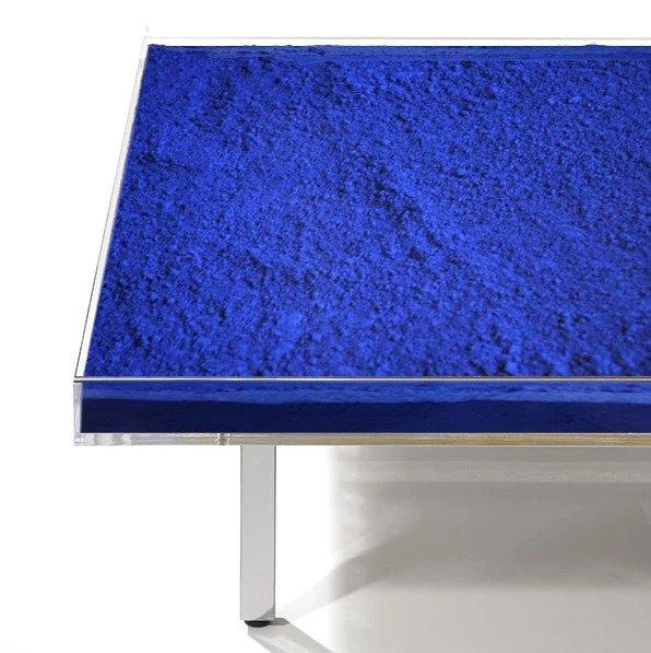 Electric blue: 9 cobalt-colored pieces to invigorate a space