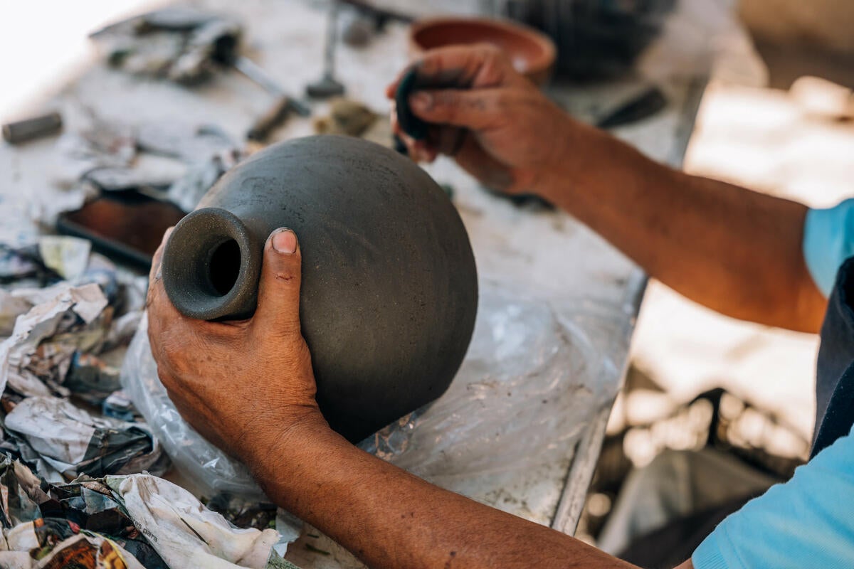 This Oaxaca artist crafts pottery using 3,000-year-old techniques