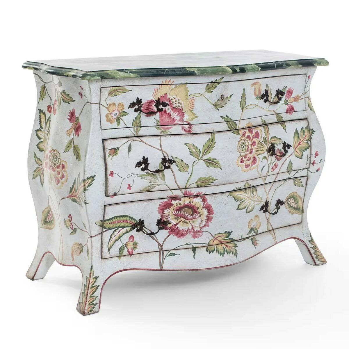 The Asolo chest by Porte Italia at Somerselle