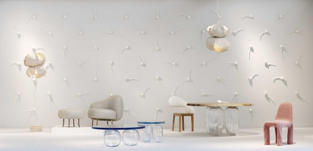 A scene from Mathieu Lehanneur’s “Flower Season” at Design Miami, featuring the Guernica pendant and Loose chairs A scene from Mathieu Lehanneur’s “Flower Season” at Design Miami, featuring the Guernica pendant and Loose chairs