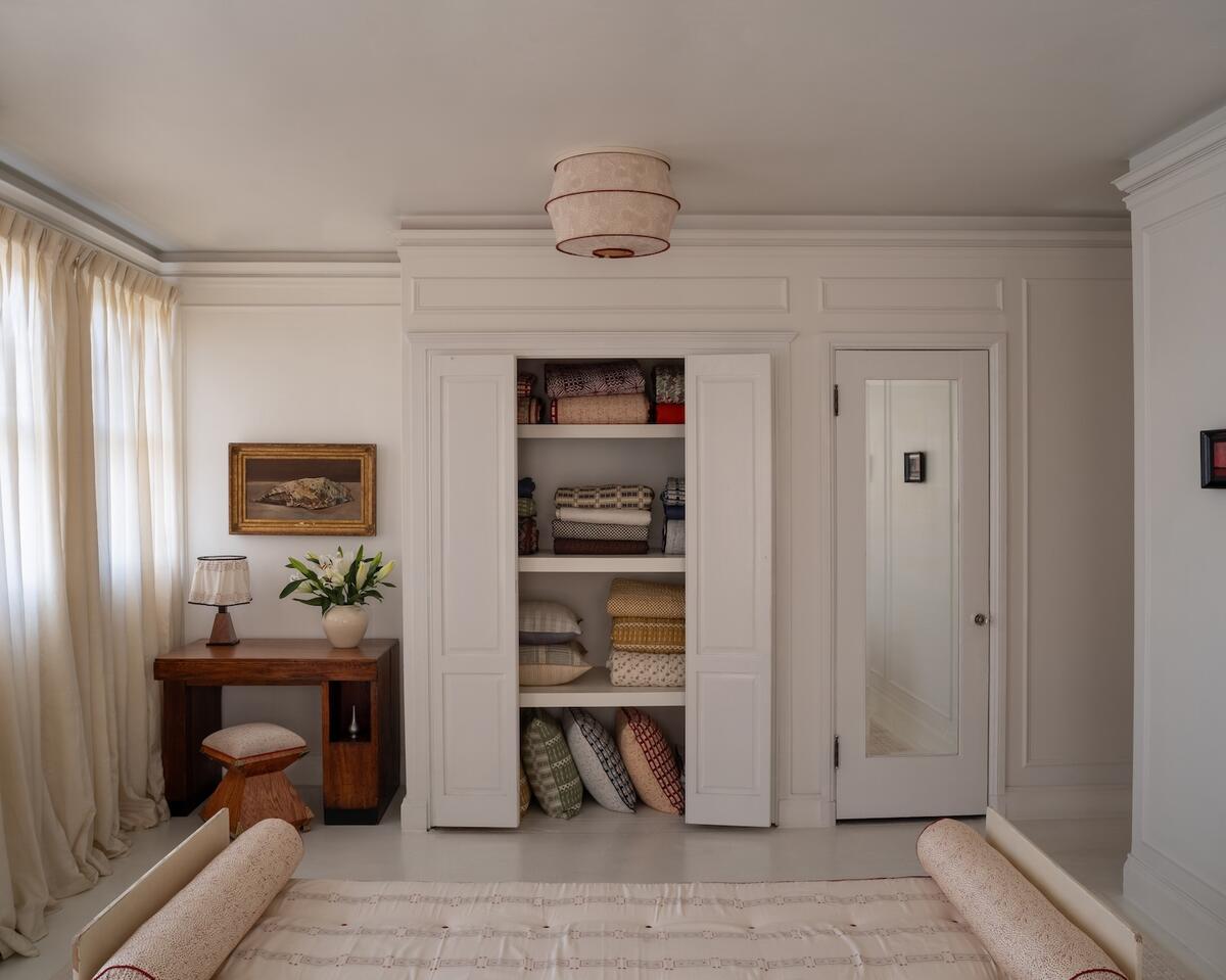 Zak+Fox’s new wallpaper line, Kelly Wearstler’s latest styles for Ann Sacks, and more