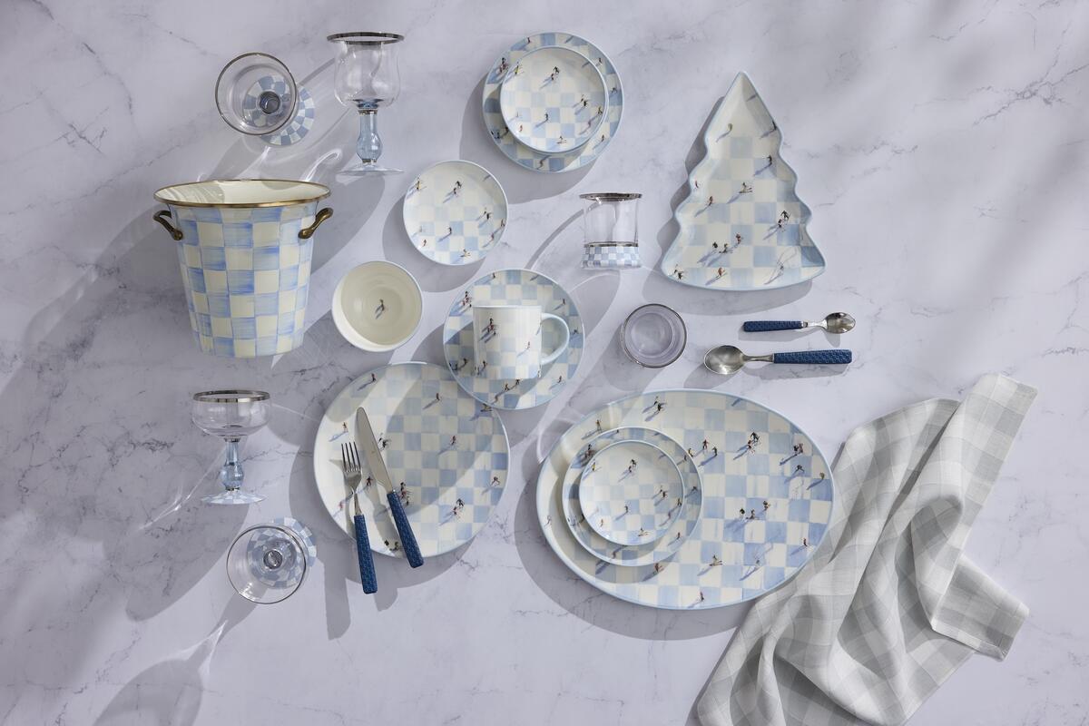 Government shutdown stalls home buying, Kelly Wearstler debuts a new artistic venture, and more