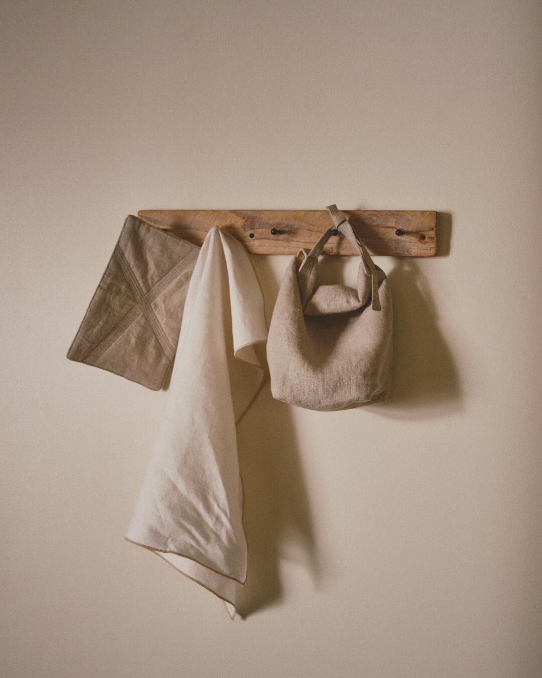 Fashionable looks from American Leather, Susan Clark’s craft-driven collab with Design Within Reach, and more