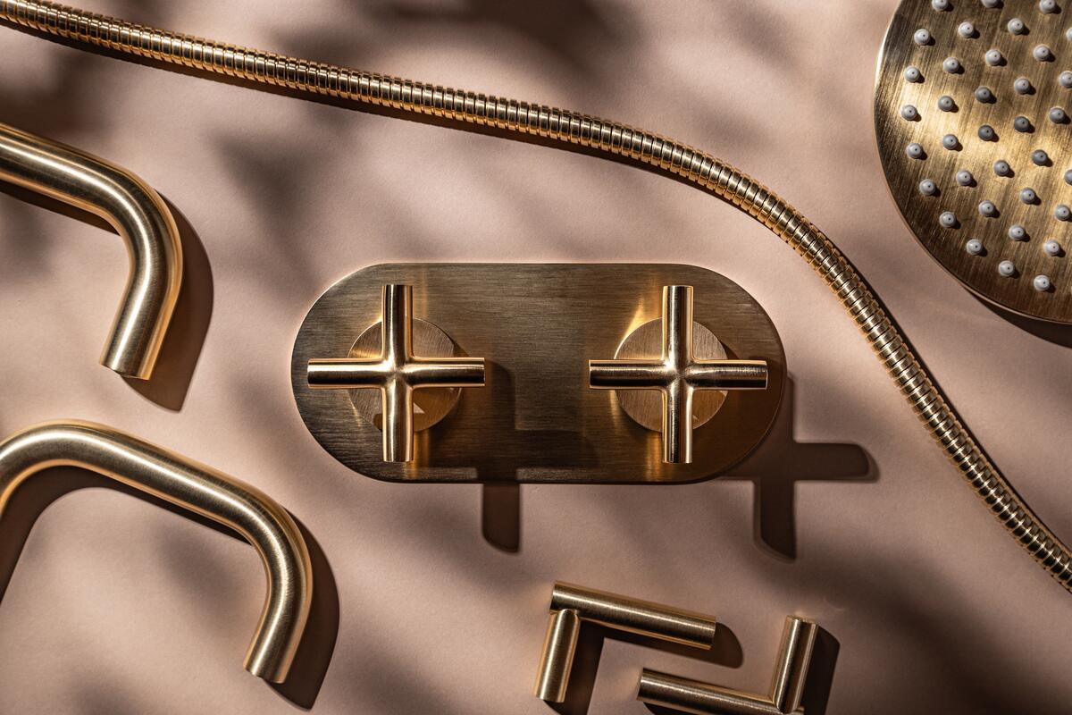 Fireclay Tile debuts in the bath category with colorful ceramic handles