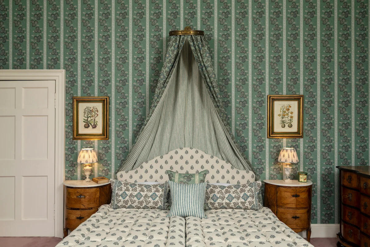 Courtesy of John Rosselli & Associates