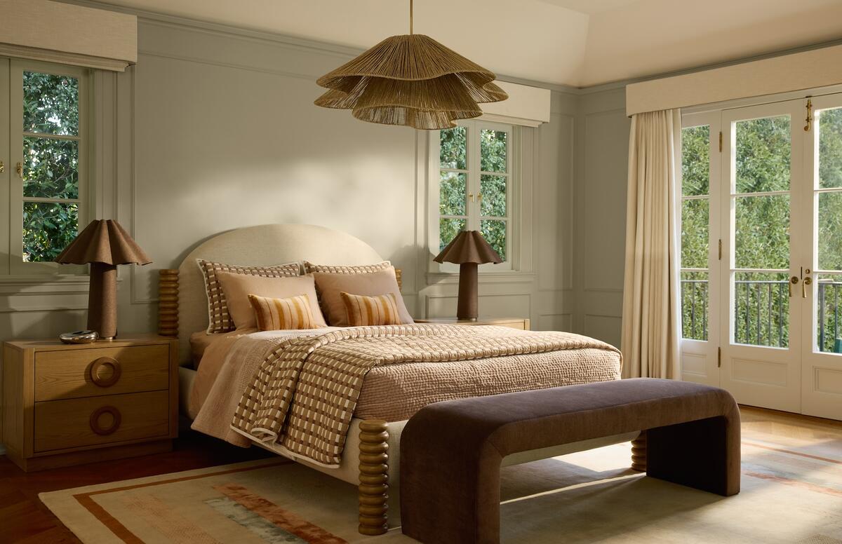 Home retailers sue for tariff refunds, Jeremiah Brent teams up with Tempaper, and more