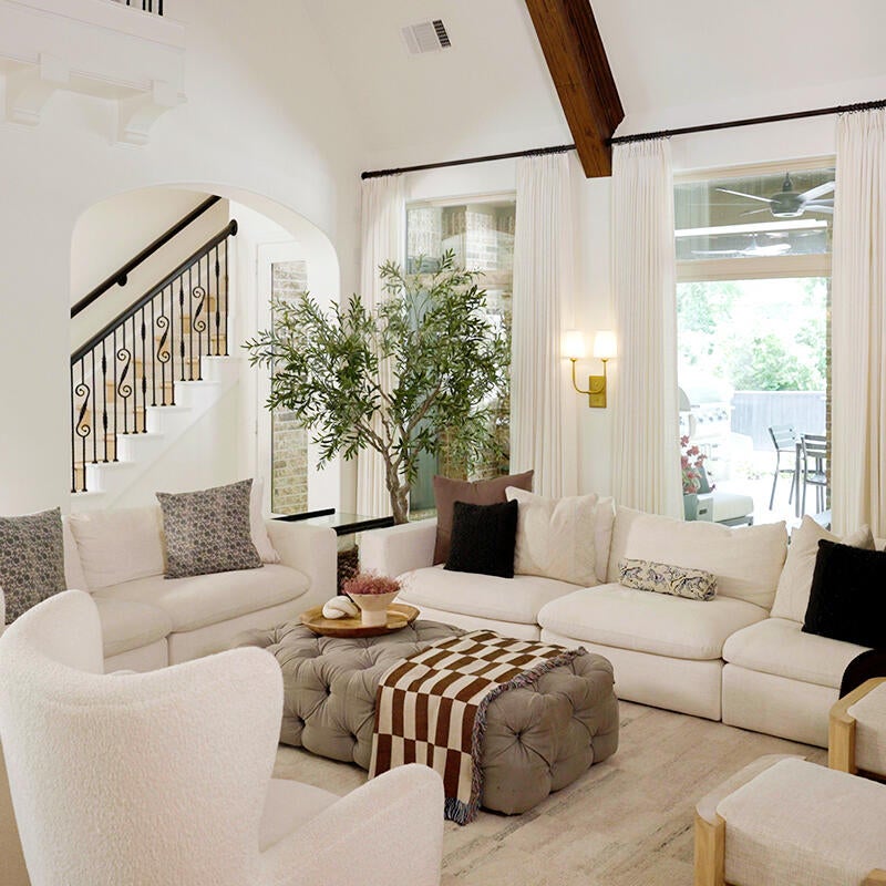 TWOPAGES simplifies shopping for custom window treatments