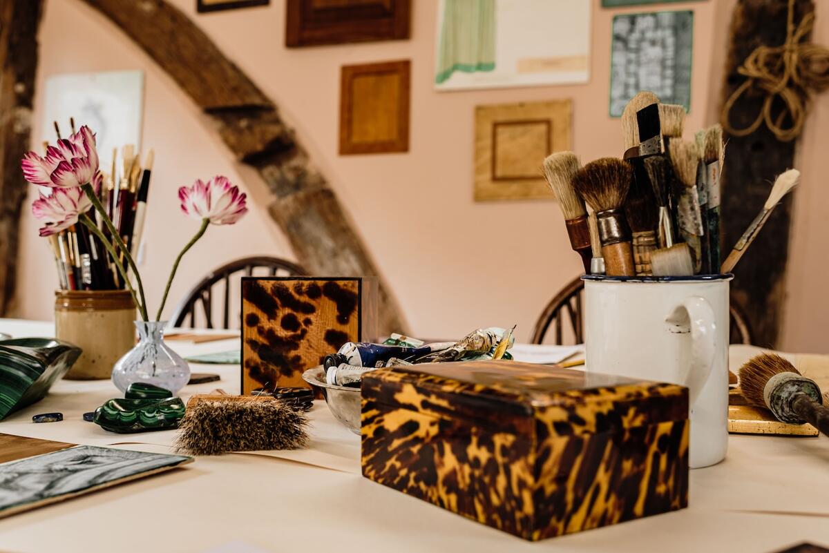 These highly trained decorative painters are passing down their skills to future generations