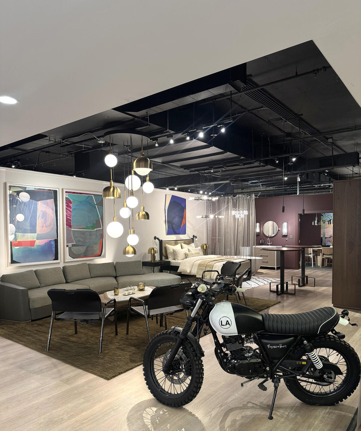 Natural Curiosities unveils a jewel box showroom in New York, Janus et Cie revamps its LA outpost, and more