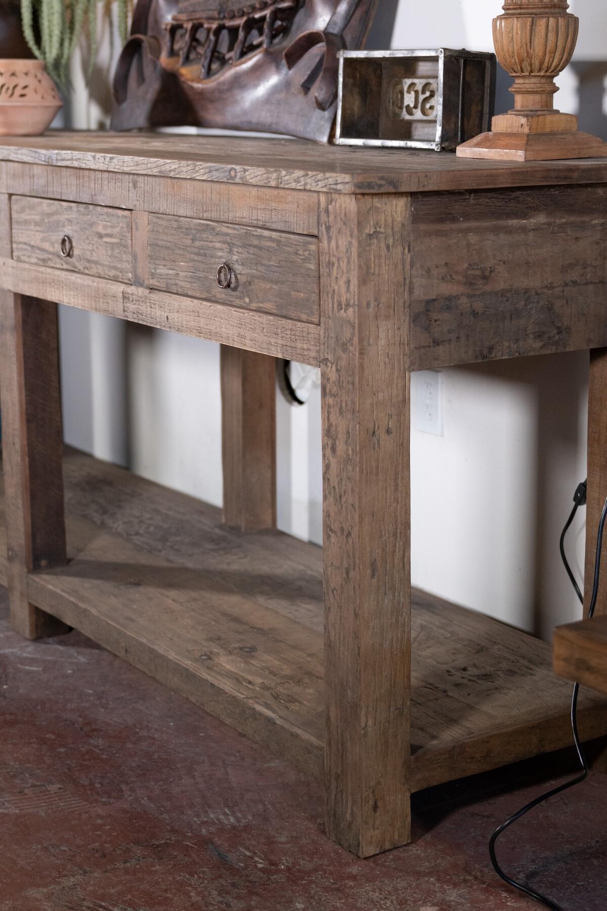 Why this Pittsburgh retailer produces style guides for his products