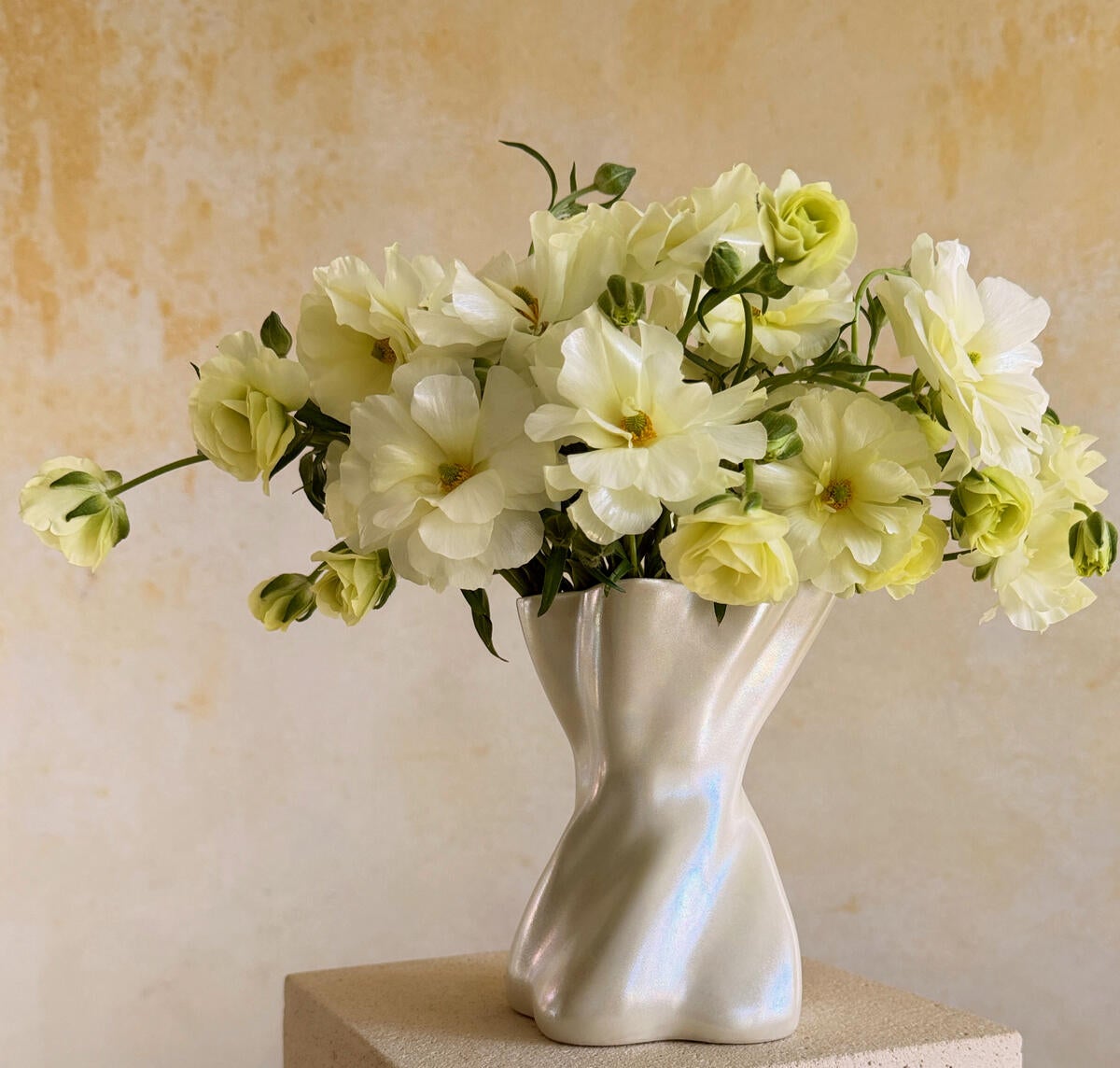 This ceramics designer is a florist’s dream