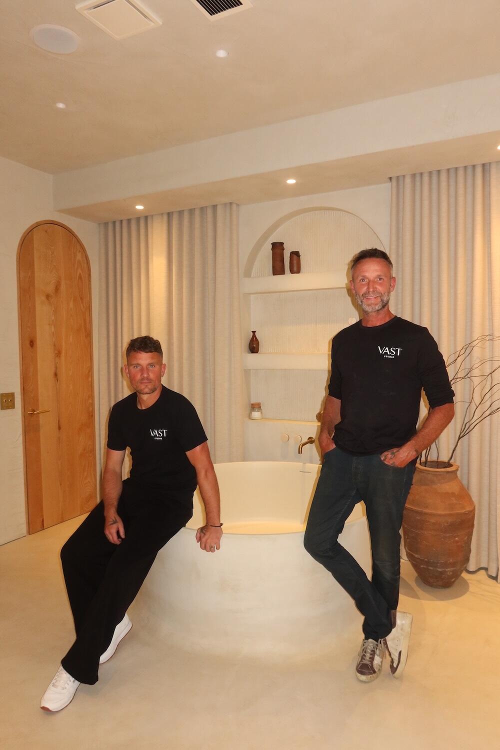 This stoneworker elevates bathtubs into works of art