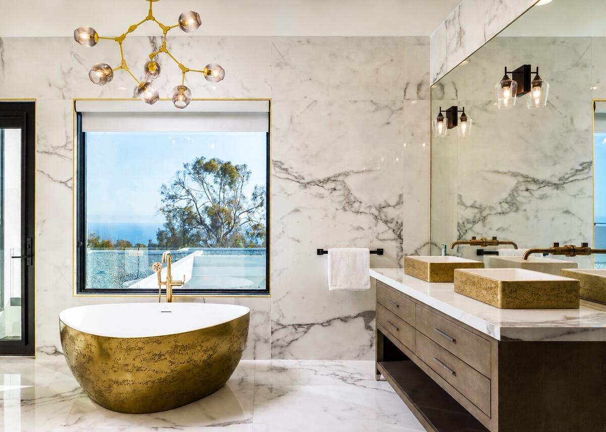 This stoneworker elevates bathtubs into works of art