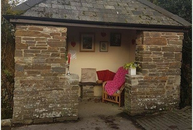 UK bus shelter receives Banksy-esque makeover