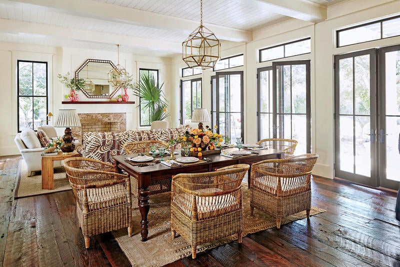 Dining Room, courtesy Laurey W. Glenn. Styling: Buffy Hargett Mille