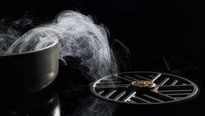 Bertazzoni 36%e2%80%9d induction downdraft cooktop lifestyle 1 black
