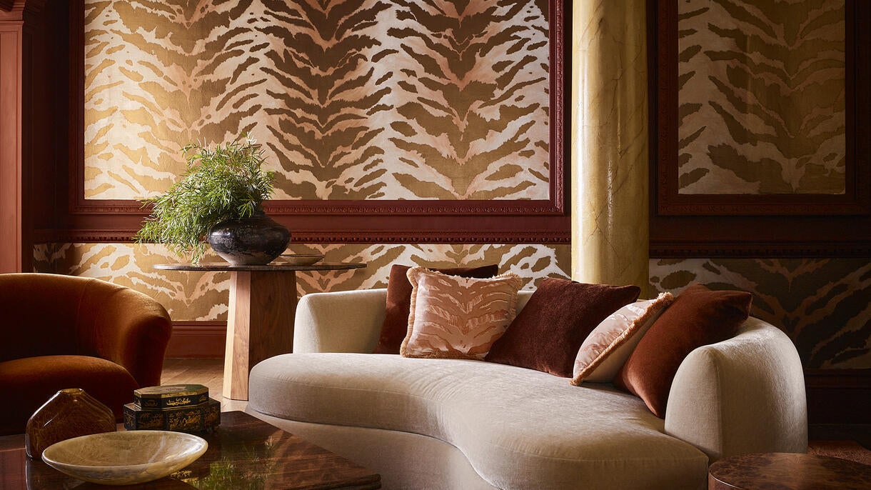 Ambiguous tiger landscape 260