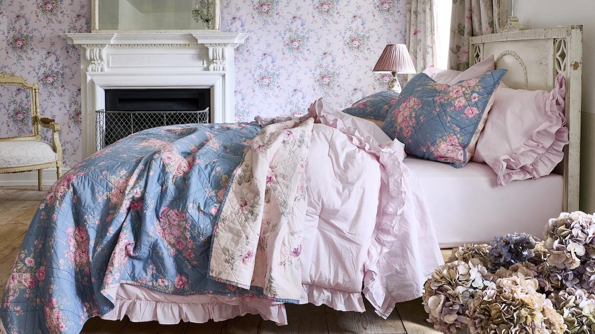 Targetxsimplyshabbychic floralfallquilt 05