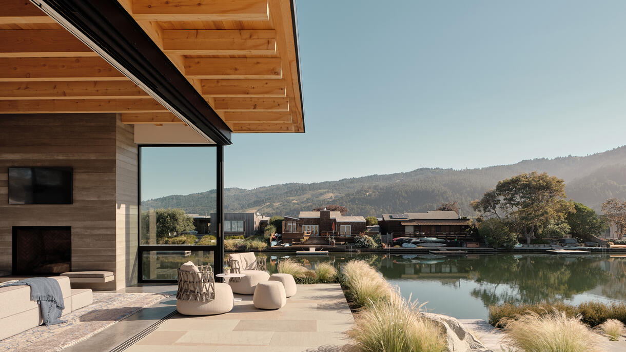 Butlerarmsden stinson2 01 joefletcher