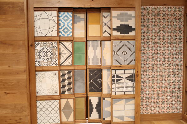 Sample showcase of the Exquisite Surfaces X Commune Collection