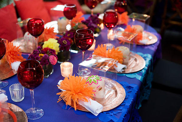 Colorful tabletop and sugar skull favors during Thompson Traders’s Dia de los Muertos celebration. 