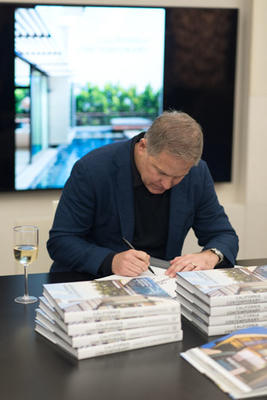 Grant C. Kirkpatrick signs copies of his book, ‘California Contemporary.’