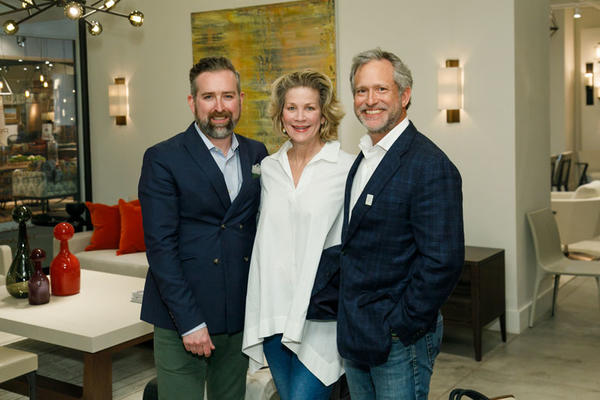 Veranda editor in chief Clinton Smith celebrates with 2018 Southeast Designers & Architect of the Year finalists, designer Barbara Westbrook and architect Keith Summerour.