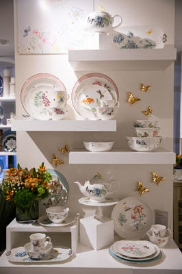 Lenox’s new Butterfly Meadow 20th Anniversary Gold Butterfly collection