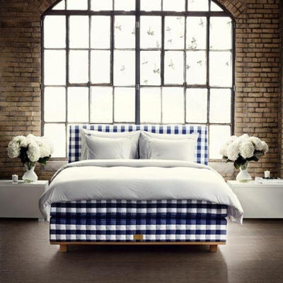Hästens Vividus Bed with Linens in Pure White 