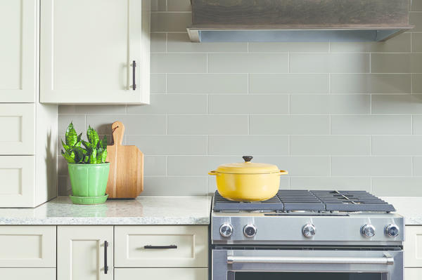 Flex captures the essence of subway tile for unique vertical installations. The series is available in matte and glossy finishes for an array of aesthetics.