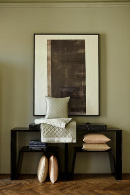Luxury Lozenge Light Quilt and Decorative Pillows