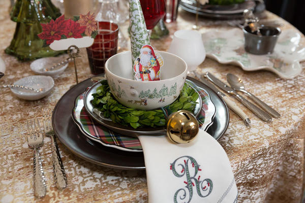 A festive tabletop designed by Waiting On Martha Home for the ‘Well Set: Entertaining in Style’ showcase in the showhouse’s garage. 