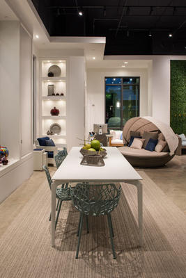 The new Janus et Cie showroom offers cohesive workspaces with the latest platforms for project design and collaboration.