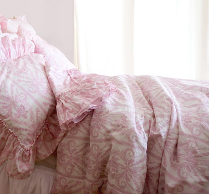 Victoria print bedding collection in Soft Pink
