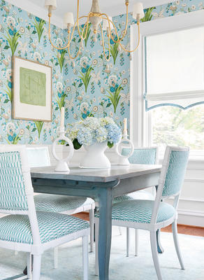 Pasadena wallpaper and chairs in GoGo fabric from the Eden collection