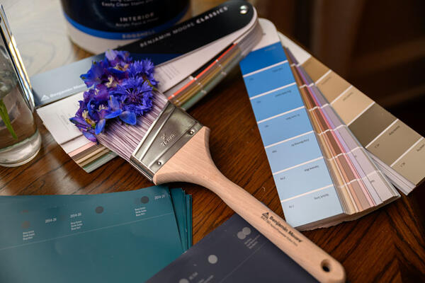 Designers love Regal Select interior paint for its unbeatable flow and leveling