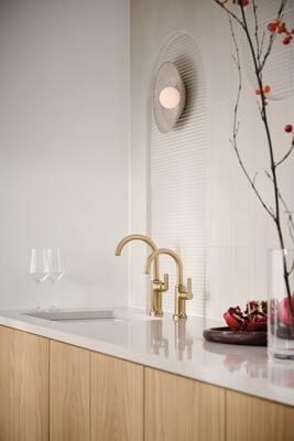 Fluid lines, crafted touches. The Kintsu kitchen collection truly embodies the beauty of balance