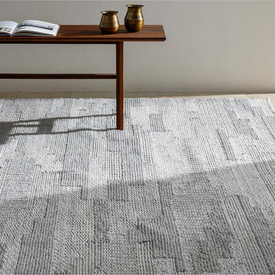 Floria FLI-2300: hand woven in India with 100% recycled PET yarn.