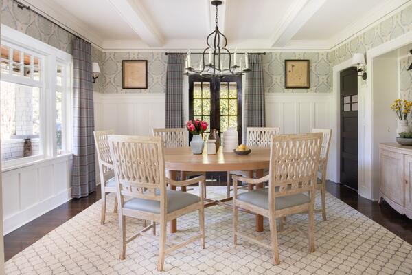 A dining room in Pasadena mixes classic formality with a sense of California chill.