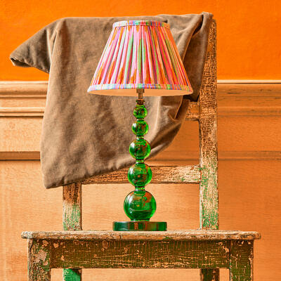 Aurora cordless table lamp in Green