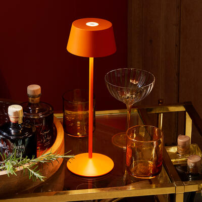 Scoon cordless table lamp in Orangeade