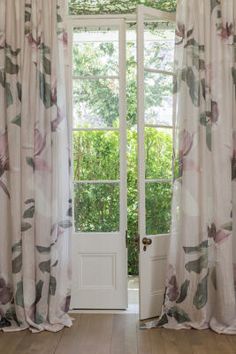 Magnolia Grande Sheer