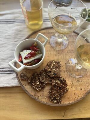 With its sleek, modern design, our round and cork bar tray adds the finishing touch to any bar.