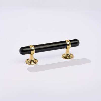 Colley 4-inch center-to-center pull in Polished Brass
