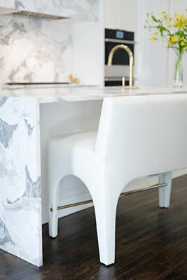 The Mia silhouette is now available as a counter bench 