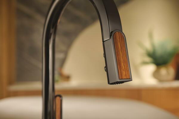 Pull-down kitchen faucet with wood inlay wand in Brilliance Black Onyx