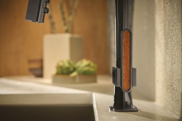 Pull-down kitchen faucet with wood inlay arc lever handle in Brilliance Black Onyx